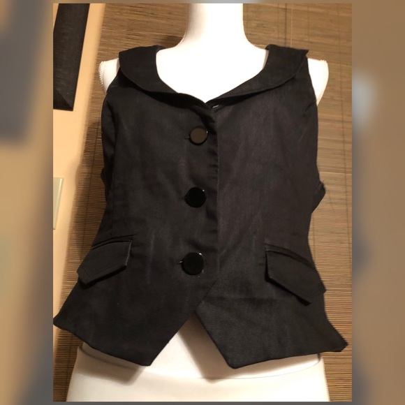 Casual vest by Guess NWOT - Picture 4 of 5